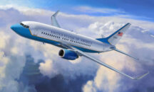 Maquette d'avion Boeing 737-700 / C-40 1/144 #ZVE-Z7027